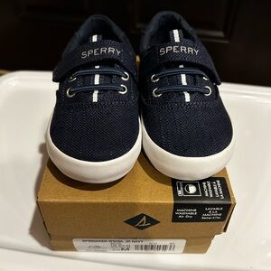 Toddler girl, Sperry sneakers